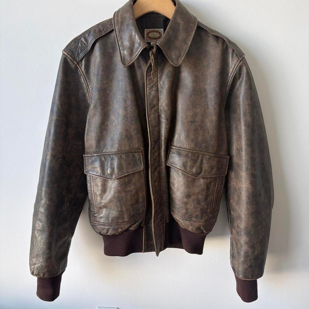 VINTAGE Banana Republic brown leather bomber jacket Size M - L